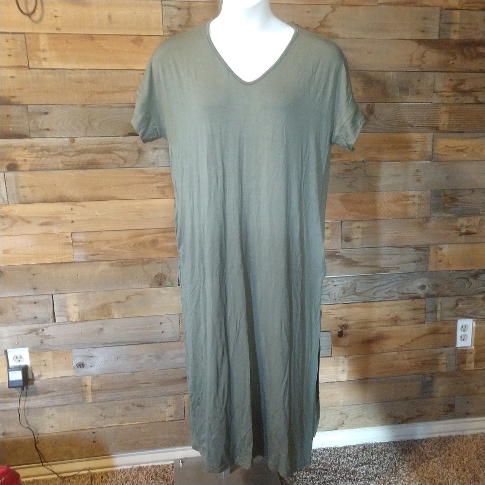 Acting Pro dress - NEW